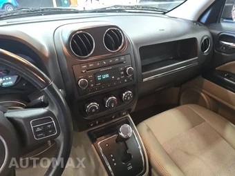 2012 Jeep Patriot Latitude – miniatura 11