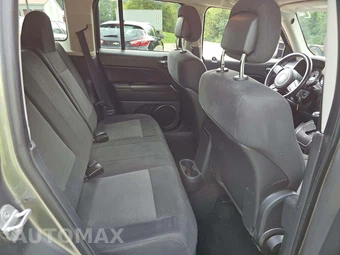 2012 Jeep Patriot Latitude - miniatura 13