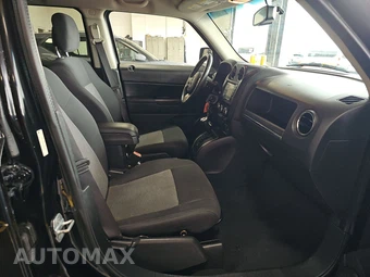 2012 Jeep Patriot Latitude – miniatura 8