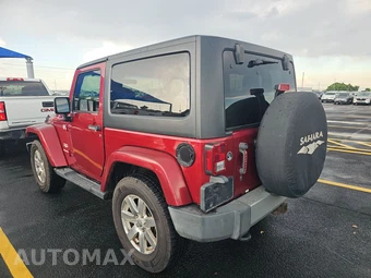 2012 Jeep Wrangler Sahara - miniatura 6