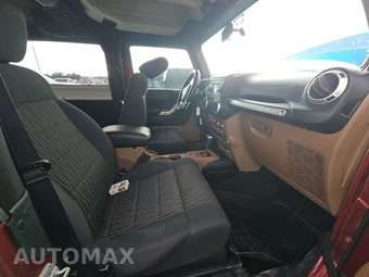 2012 Jeep Wrangler Sahara - miniatura 8