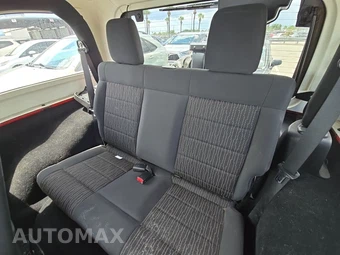 2012 Jeep Wrangler Sahara - miniatura 13