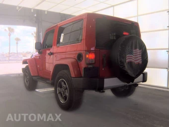 2012 Jeep Wrangler Sahara - miniatura 6