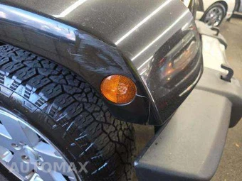 2012 Jeep Wrangler Sahara - miniatura 4