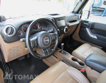 2012 Jeep Wrangler Sahara - miniatura 12