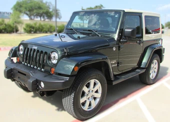 2012 Jeep Wrangler Sahara - miniatura 4