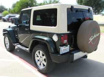 2012 Jeep Wrangler Sahara - miniatura 6