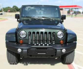 2012 Jeep Wrangler Sahara - miniatura 7