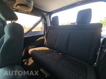 2012 Jeep Wrangler Sport - miniatura 13