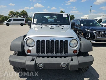 2012 Jeep Wrangler Sport - miniatura 2