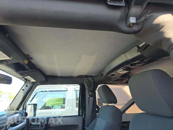 2012 Jeep Wrangler Sport - miniatura 11