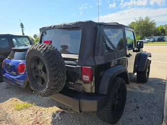 2012 Jeep Wrangler Sport - miniatura 3