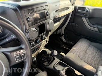 2012 Jeep Wrangler Sport - miniatura 12