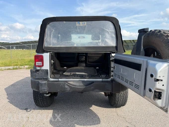 2012 Jeep Wrangler Sport - miniatura 13