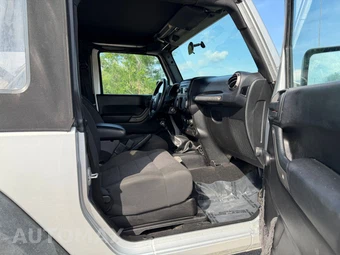 2012 Jeep Wrangler Sport - miniatura 16
