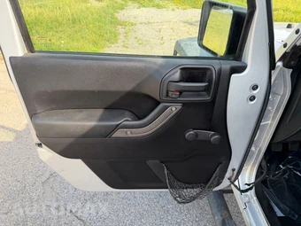 2012 Jeep Wrangler Sport - miniatura 9