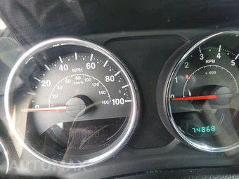 2012 Jeep Wrangler Sport – miniatura 12