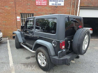 2012 Jeep Wrangler Sport – miniatura 2