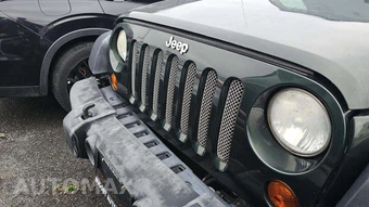 2012 Jeep Wrangler Sport – miniatura 2