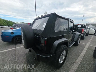 2012 Jeep Wrangler Sport - miniatura 4