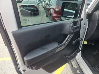 2012 Jeep Wrangler Sport - miniatura 9