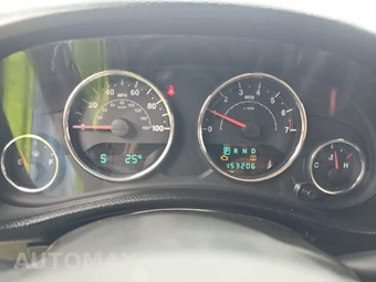 2012 Jeep Wrangler Sport - miniatura 12