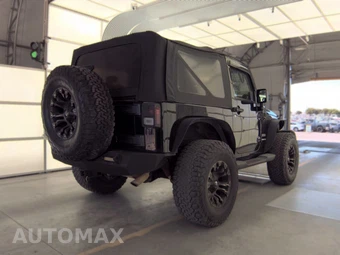 2012 Jeep Wrangler Sport - miniatura 4