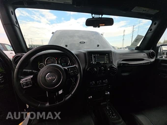2012 Jeep Wrangler Unlimited Altitude Edition - miniatura 11