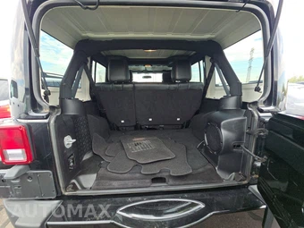 2012 Jeep Wrangler Unlimited Altitude Edition - miniatura 16