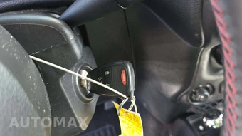 2012 Jeep Wrangler Unlimited Altitude Edition - miniatura 18