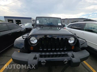 2012 Jeep Wrangler Unlimited Altitude Edition - miniatura 2