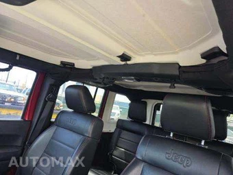 2012 Jeep Wrangler Unlimited Altitude Edition - miniatura 11