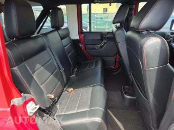2012 Jeep Wrangler Unlimited Altitude Edition - miniatura 16