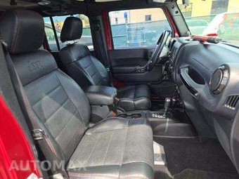 2012 Jeep Wrangler Unlimited Altitude Edition - miniatura 18