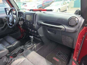 2012 Jeep Wrangler Unlimited Altitude Edition - miniatura 19