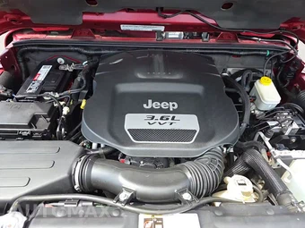 2012 Jeep Wrangler Unlimited Altitude Edition - miniatura 26
