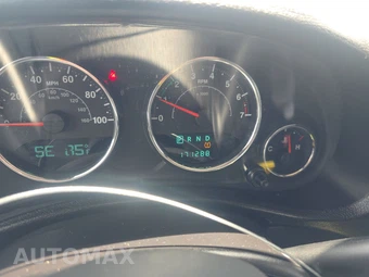 2012 Jeep Wrangler Unlimited Altitude Edition - miniatura 12