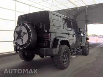 2012 Jeep Wrangler Unlimited Altitude Edition - miniatura 4