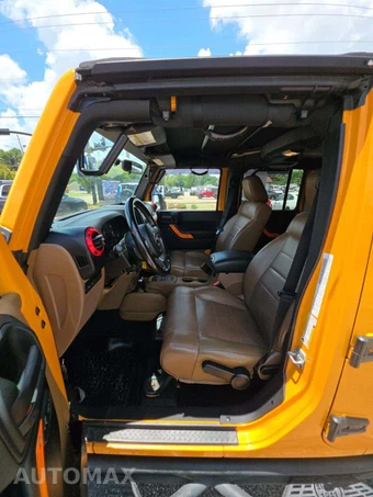 2012 Jeep Wrangler Unlimited Rubicon - miniatura 3