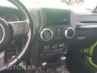 2012 Jeep Wrangler Unlimited Rubicon – miniatura 11
