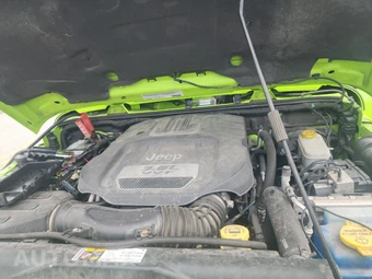 2012 Jeep Wrangler Unlimited Rubicon – miniatura 15