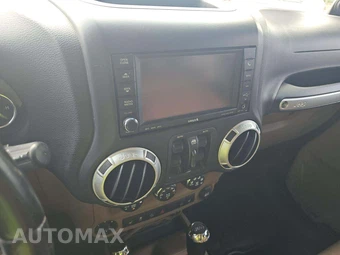 2012 Jeep Wrangler Unlimited Rubicon - miniatura 7