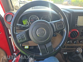 2012 Jeep Wrangler Unlimited Rubicon - miniatura 10