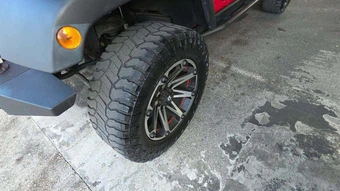 2012 Jeep Wrangler Unlimited Rubicon - miniatura 28