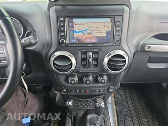 2012 Jeep Wrangler Unlimited Rubicon - miniatura 10