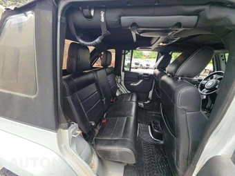 2012 Jeep Wrangler Unlimited Rubicon - miniatura 16