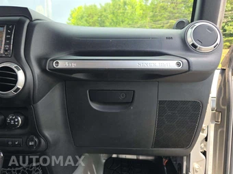 2012 Jeep Wrangler Unlimited Rubicon - miniatura 19