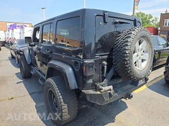 2012 Jeep Wrangler Unlimited Rubicon – miniatura 2