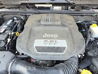 2012 Jeep Wrangler Unlimited Rubicon – miniatura 26