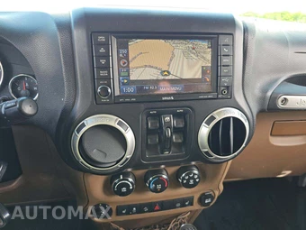 2012 Jeep Wrangler Unlimited Rubicon – miniatura 10